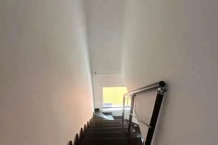 2_photo/94ceff8811.ceff8192393c33de-ATLAS-4b9bbd3d-d51a-481f-88ca-32e920e97112.jpg de casa à venda com 2 quartos, 90m² em Veloso, Osasco