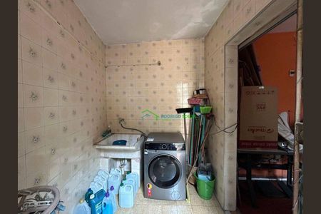 26_photo/94ceff8999.4cea1a0b3f6bbd2f-ATLAS-a89736b0-8299-4d8d-9abd-40e724e29b53.jpg de casa à venda com 3 quartos, 183m² em Veloso, Osasco