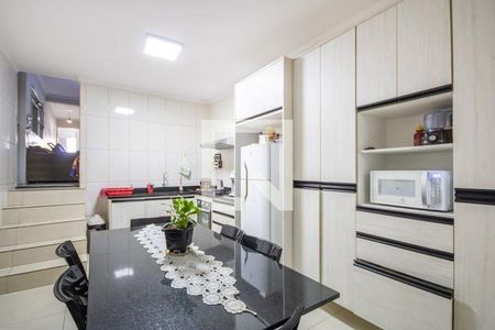 27_photo/94ceff8d89.dd63bef89a0f751f-ATLAS-40bf36ff-4e0e-40eb-a048-92f0f2999474.jpg de casa à venda com 4 quartos, 180m² em Veloso, Osasco