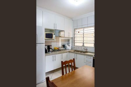 39_photo/94ceff8e4d.4bd2615f33144f40-ATLAS-1b2d2ecb-8dcc-4613-a661-8b84bc5dcc02.jpg de casa à venda com 4 quartos, 207m² em Santo Antônio, Osasco