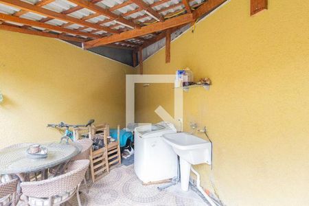 3_photo/94ceff983d.72b299ddc7bc3168-ATLAS-2ad2a930-e367-478d-9e76-ac56b67fb04a.jpg de casa à venda com 3 quartos, 135m² em Vila Yolanda, Osasco