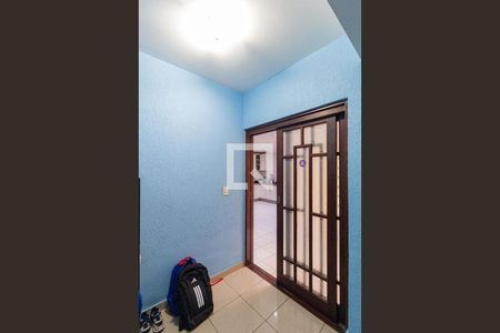 19_photo/94ceffa9a7.ad6cb26ada8414aa-ATLAS-e8a0e5c2-e79b-49e2-a01c-d57a27e7f193.jpg de casa à venda com 4 quartos, 239m² em Centro, Osasco