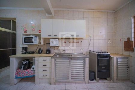 5_photo/94ceffac7d.f34ea19b5153c875-ATLAS-778ce96a-12e4-4353-8f9f-6d8df80fcd74.jpg de casa à venda com 5 quartos, 234m² em Jardim das Flores, Osasco