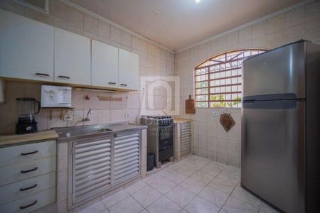 8_photo/94ceffac7d.f34ea19b5153c875-ATLAS-7a6e6091-e360-4c14-934e-4a1dce3ddcb8.jpg de casa à venda com 5 quartos, 234m² em Jardim das Flores, Osasco