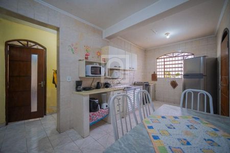 12_photo/94ceffac7d.f34ea19b5153c875-ATLAS-94fd2ebd-d334-490f-9dd3-3404eb1fd7d2.jpg de casa à venda com 5 quartos, 234m² em Jardim das Flores, Osasco