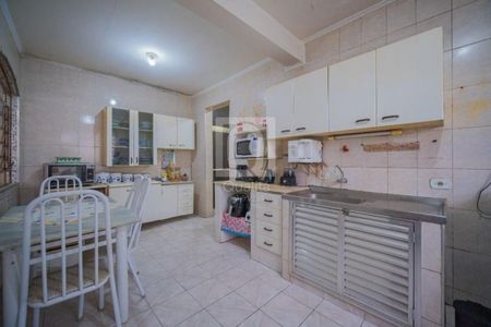 6_photo/94ceffac7d.f34ea19b5153c875-ATLAS-b661b16f-2666-4bc4-9160-e9c6ab7bdd55.jpg de casa à venda com 5 quartos, 234m² em Jardim das Flores, Osasco