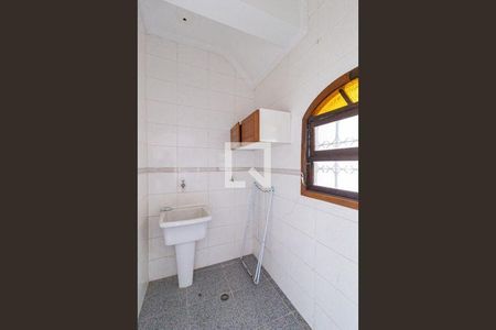 27_photo/94ceffae67.80b8539caa4e34c3-ATLAS-f725da80-2f37-449c-9fc0-9f19d45e51c6.jpg de casa à venda com 3 quartos, 576m² em Jardim das Flores, Osasco