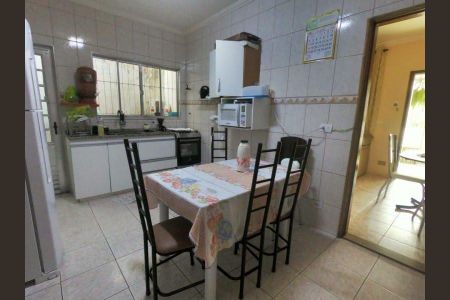 5_photo/94ceffb215.9612d26e9df26329-ATLAS-095ab6b1-3a59-4d8f-a135-ece44a50ad21.jpg de casa à venda com 3 quartos, 90m² em Km 18, Osasco