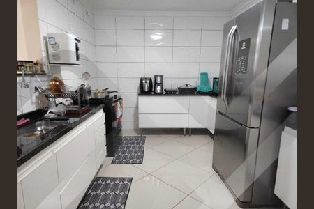 24_photo/94ceffb29d.4cea1a0b3f6bbd2f-ATLAS-667a27ab-76df-4e66-95b5-6d9aff09d29d.jpg de casa à venda com 3 quartos, 303m² em Km 18, Osasco