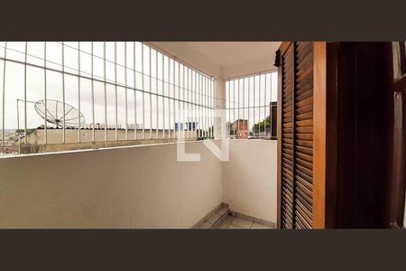 3_photo/94ceffbe2d.206353ecc2220d31-ATLAS-246a6273-5d20-40ca-bc60-1d59be05fe65.jpg de casa à venda com 3 quartos, 180m² em Jardim Roberto, Osasco