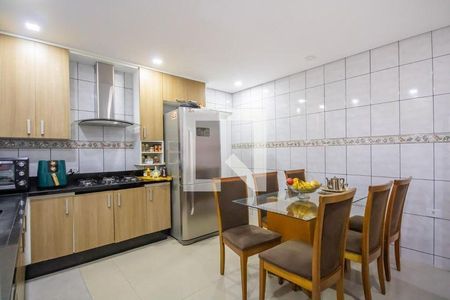 7_photo/94ceffbe5d.3c190a715a9dad8e-ATLAS-79d96af6-e463-4a6b-b519-c5385a2c39e3.jpg de casa à venda com 3 quartos, 350m² em Jardim Roberto, Osasco