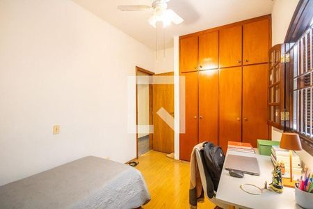 7_photo/94ceffc745.1d1aa4053f8aee39-ATLAS-5cdf5ccd-ecae-4d25-a688-33254e719742.jpg de casa à venda com 4 quartos, 272m² em Jardim Roberto, Osasco