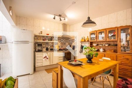 9_photo/94ceffc745.1d1aa4053f8aee39-ATLAS-a31f87f9-7cfe-4f73-a9cb-36084468f0d5.jpg de casa à venda com 4 quartos, 272m² em Jardim Roberto, Osasco