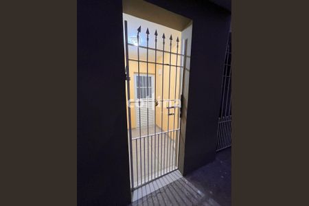 2_photo/94ceffcb85.ceff8192393c33de-ATLAS-87f467da-b324-4448-943f-4e39f3250f1a.jpg de casa à venda com 3 quartos, 80m² em Vila Santa Catarina, Osasco