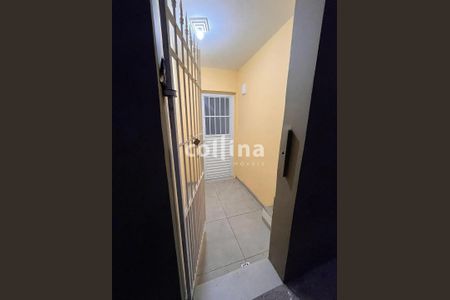 13_photo/94ceffcb85.ceff8192393c33de-ATLAS-d1bd3eee-6032-4bb9-8d08-be77c2c1edba.jpg de casa à venda com 3 quartos, 80m² em Vila Santa Catarina, Osasco