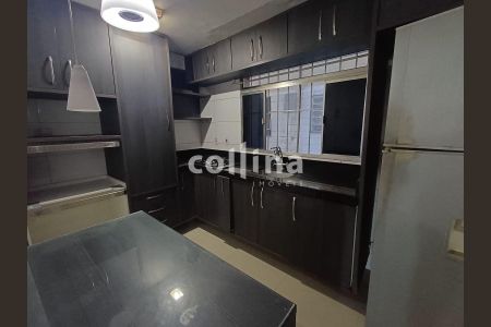 11_photo/94ceffd37f.ceff8192393c33de-ATLAS-d285db39-5a38-4c22-afa4-77dbbbed8f41.jpg de apartamento à venda com 3 quartos, 38m² em Conjunto Habitacional Presidente Castelo Branco, Carapicuíba