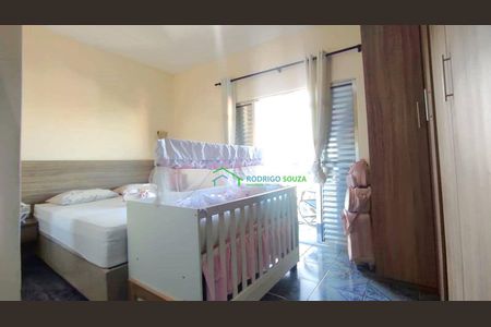 5_photo/94ceffd413.ceff8192393c33de-ATLAS-0bcc19bb-27d3-4bcc-8947-e64b34f25a73.jpg de casa à venda com 5 quartos, 240m² em Jardim Cecilia Cristina, Carapicuíba