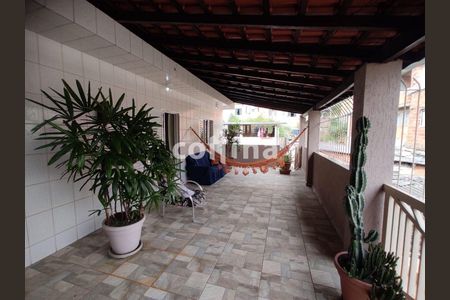 2_photo/94ceffd6b9.ceff8192393c33de-ATLAS-2d4886ad-8bdd-45e0-ad3a-e4e0b1c3de6b.jpg de casa à venda com 3 quartos, 150m² em Jardim Cecilia Cristina, Carapicuíba