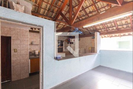 37_photo/94ceffdc51.4d21696e34f451c0-ATLAS-dc9fc931-fb12-437d-98dc-455ee2a3887f.jpg de casa à venda com 4 quartos, 268m² em Bandeiras, Osasco