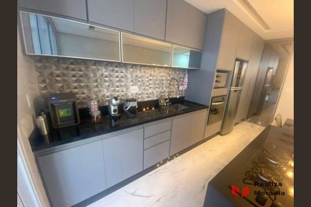 12_photo/94ceffed75.935c805baf9a7d1f-ATLAS-7e0720d1-7da9-42c8-acf5-b277799ce22f.jpg de casa à venda com 3 quartos, 210m² em Bandeiras, Osasco