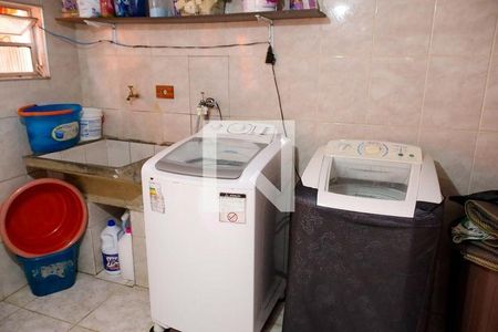 4_photo/94ceffeda1.1987c265c069de70-ATLAS-3b7ab0b3-b1db-42e1-93e1-0d502bd04ded.jpg de casa à venda com 4 quartos, 200m² em Bandeiras, Osasco