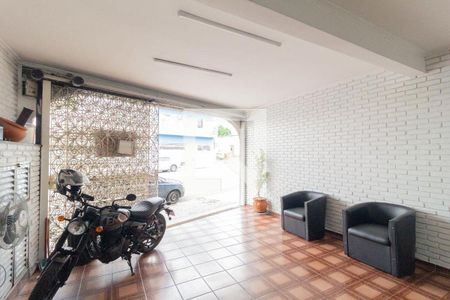 37_photo/94cefff2c5.82dd4e4a8c5e9f42-ATLAS-49e0d45c-9319-482e-88bb-8c9db063ac42.jpg de casa à venda com 4 quartos, 375m² em Veloso, Osasco