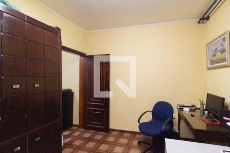 6_photo/94cefff2c5.82dd4e4a8c5e9f42-ATLAS-a7cf2881-8f4b-408b-a38a-6f11ffd39130.jpg de casa à venda com 4 quartos, 375m² em Veloso, Osasco