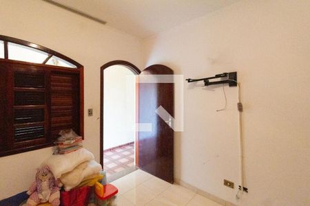 25_photo/94cefff2c5.82dd4e4a8c5e9f42-ATLAS-e25e3c3a-c6ba-47a5-9d65-280c8239983d.jpg de casa à venda com 4 quartos, 375m² em Veloso, Osasco