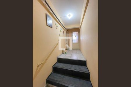 4_photo/94cefff2d9.8e927f3430f5a69c-ATLAS-2d451fe2-71e4-43e4-8a09-26605b3bba57.jpg de casa à venda com 4 quartos, 280m² em Veloso, Osasco