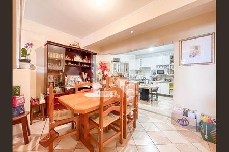 26_photo/94cefff2d9.8e927f3430f5a69c-ATLAS-a2c03739-b58a-4f77-8e2c-fa94bab32888.jpg de casa à venda com 4 quartos, 280m² em Veloso, Osasco