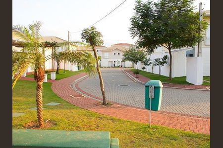 27_photo/94ceffffd7.b2c1f66c79c6256c-ATLAS-34f9d944-29a0-4ffd-9281-fb19e3ab63e3.jpg de casa de condomínio à venda com 3 quartos, 85m² em Chácara Quiriri, Carapicuíba