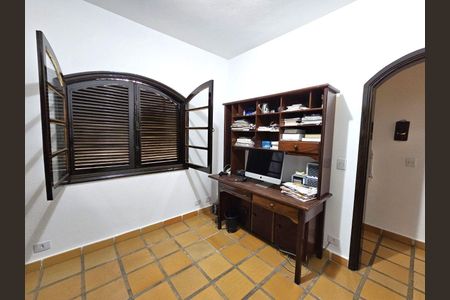 7_photo/94cf00062d.7a69ff73eb43ff8d-ATLAS-693fac31-b07b-48a2-ba07-dbaa5767325b.jpg de casa à venda com 5 quartos, 500m² em Chácara Granja Velha, Carapicuíba