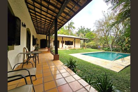 2_photo/94cf00062d.7a69ff73eb43ff8d-ATLAS-e2357215-f287-4d76-ad3a-474734dba05c.jpg de casa à venda com 5 quartos, 500m² em Chácara Granja Velha, Carapicuíba