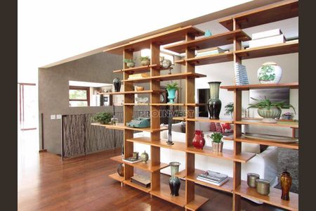 12_photo/94cf000743.ae537c11cfa6cc3a-ATLAS-2bb5d152-87c1-41cc-86bb-a2d00c6ed16e.jpg de casa à venda com 4 quartos, 1000m² em Chácara do Refúgio, Carapicuíba