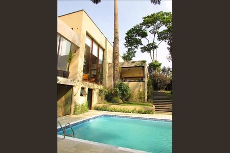 26_photo/94cf000743.ae537c11cfa6cc3a-ATLAS-bff1c557-e9f6-4ab4-aa48-9cba312fbd06.jpg de casa à venda com 4 quartos, 1000m² em Chácara do Refúgio, Carapicuíba