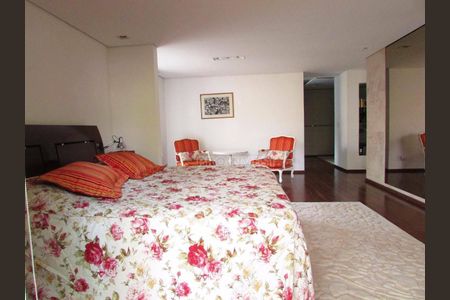 32_photo/94cf000743.ae537c11cfa6cc3a-ATLAS-d2239bf5-dabe-4ff6-81d3-e741f5f9de1d.jpg de casa à venda com 4 quartos, 1000m² em Chácara do Refúgio, Carapicuíba