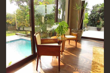 7_photo/94cf000743.ae537c11cfa6cc3a-ATLAS-d403e5dc-2cbe-420c-b9bd-dee55a4752b8.jpg de casa à venda com 4 quartos, 1000m² em Chácara do Refúgio, Carapicuíba