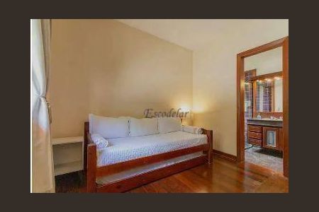 93_photo/94cf0007cb.0f81dd1a9a4f6ffb-ATLAS-748dcb8b-6cd6-40fb-b4e5-acacc7ddf041.jpg de casa à venda com 7 quartos, 450m² em Chácara Granja Velha, Carapicuíba