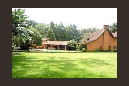 59_photo/94cf0007cb.0f81dd1a9a4f6ffb-ATLAS-9b9fa2b5-6f93-4e70-a325-07c1c6f560d1.jpg de casa à venda com 7 quartos, 450m² em Chácara Granja Velha, Carapicuíba