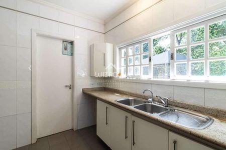 6_photo/94cf0007f5.ceff8192393c33de-ATLAS-2b13aedf-b94f-421d-9254-b6d013d11bbb.jpg de casa de condomínio à venda com 3 quartos, 456m² em Granja Viana, Cotia