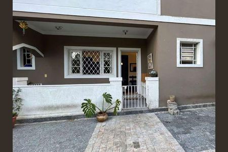 44_photo/94cf000887.e6e1c947b02cf8fb-ATLAS-d38245e7-8a65-4f5c-945f-3df1e1e6a12d.jpg de casa à venda com 5 quartos, 804m² em Parque Frondoso, Carapicuíba