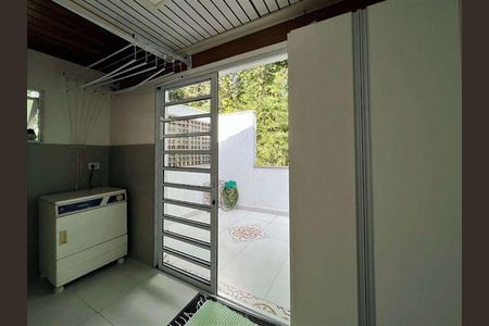 37_photo/94cf000887.e6e1c947b02cf8fb-ATLAS-e4d70899-5f89-44d2-94f3-cde971893cdf.jpg de casa à venda com 5 quartos, 804m² em Parque Frondoso, Carapicuíba