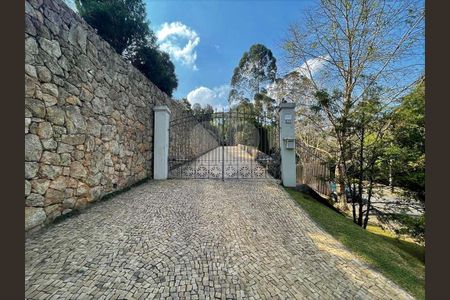 5_photo/94cf0008b1.5b1ffa6849bccbd1-ATLAS-e0bd34ba-832e-4234-9ecf-9878c6f70b58.jpg de casa à venda com 6 quartos, 800m² em Palos Verdes, Carapicuíba