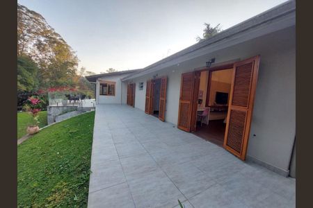 12_photo/94cf000943.82be18ad98973cde-ATLAS-06f1ae87-ddb5-4df9-a774-d2f24c4e0055.jpg de casa de condomínio à venda com 4 quartos, 386m² em Palos Verdes, Carapicuíba