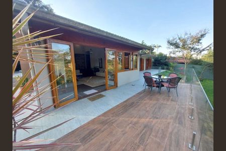 10_photo/94cf000943.82be18ad98973cde-ATLAS-8fe3277b-2789-4ced-9e28-ebe3d7e1af3e.jpg de casa de condomínio à venda com 4 quartos, 386m² em Palos Verdes, Carapicuíba