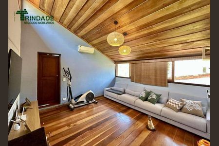 3_photo/94cf000957.821bca6a381fcd78-ATLAS-08ea6de9-d6c9-4c26-9b4a-42e6bbbebeae.jpg de casa à venda com 3 quartos, 362m² em Palos Verdes, Carapicuíba