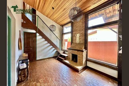 11_photo/94cf000957.821bca6a381fcd78-ATLAS-30d51f29-9a17-4e4c-805e-e1e8760d59a8.jpg de casa à venda com 3 quartos, 362m² em Palos Verdes, Carapicuíba