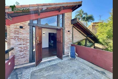 43_photo/94cf000957.821bca6a381fcd78-ATLAS-ff2cf4d2-7cde-40a7-9315-bf9d148bc6cb.jpg de casa à venda com 3 quartos, 362m² em Palos Verdes, Carapicuíba