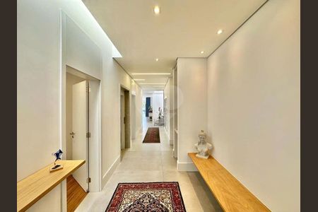 9_photo/94cf000993.fbcd7a2e7ac63d93-ATLAS-39103bfa-c08f-4ea4-b21c-3f13a5ded65d.jpg de casa de condomínio à venda com 7 quartos, 275m² em Vila Santo Antônio, Cotia