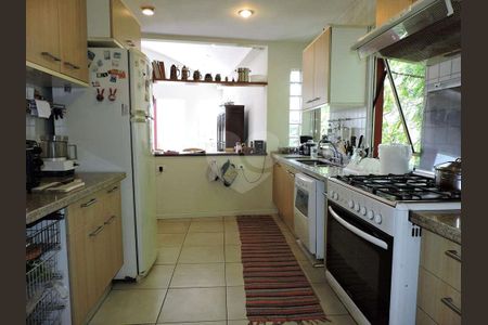 6_photo/94cf000993.fbcd7a2e7ac63d93-ATLAS-5e46391d-04cb-43c0-849e-2e6c07c65a71.jpg de casa de condomínio à venda com 3 quartos, 275m² em Vila Santo Antônio, Cotia